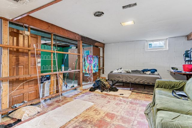 1800 37th Avenue NE, Minneapolis, MN 55421