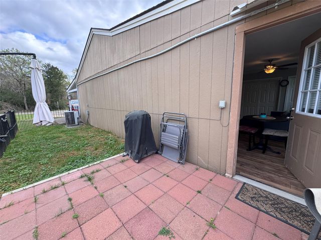 70 Westwood Drive W, Trinity, TX 75862