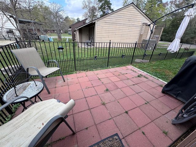 70 Westwood Drive W, Trinity, TX 75862