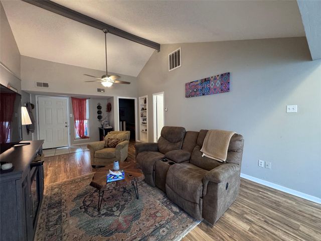 70 Westwood Drive W, Trinity, TX 75862