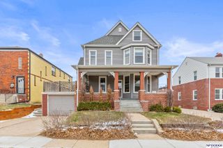 5012 Cass Street, Omaha, NE 68132