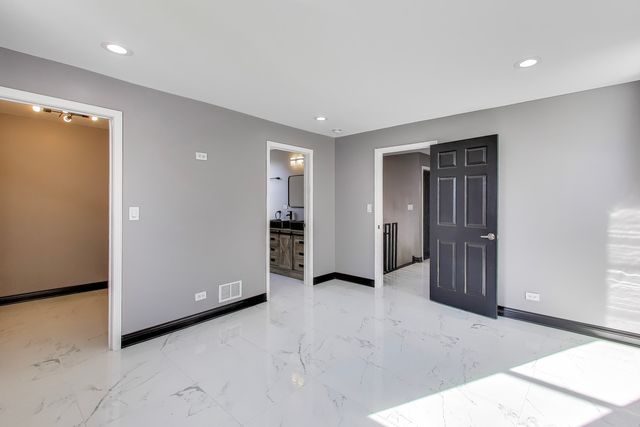 543 E 92nd Street, Chicago, IL 60619