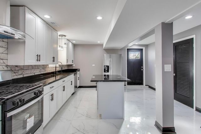 543 E 92nd Street, Chicago, IL 60619