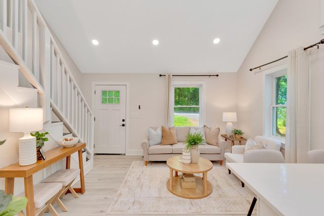 38 W 51st Street, Chattanooga, TN 37410