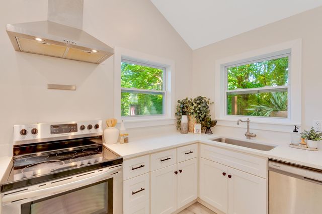 38 W 51st Street, Chattanooga, TN 37410