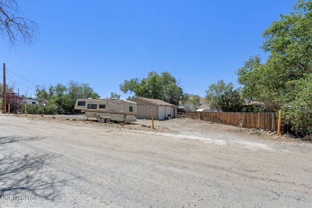 5385 Madeiros Drive, Sun Valley, NV 89433