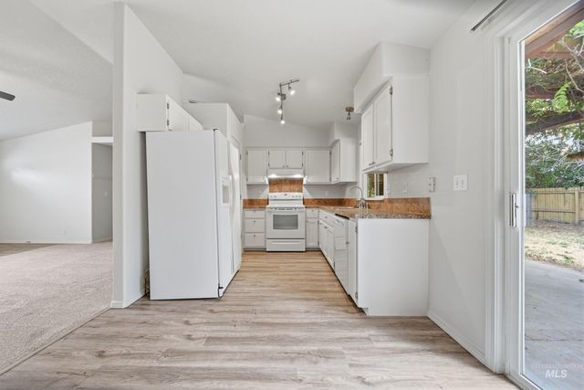 691 N Tidwell Way, Meridian, ID 83642