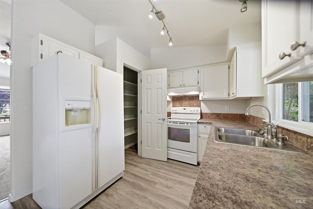 691 N Tidwell Way, Meridian, ID 83642
