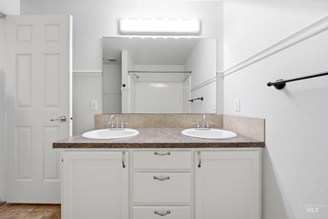 691 N Tidwell Way, Meridian, ID 83642