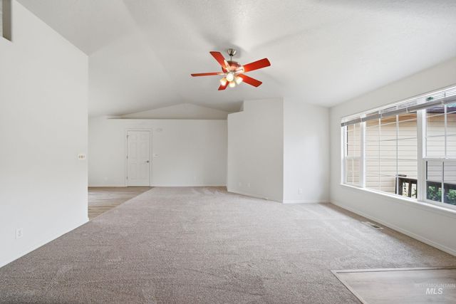 691 N Tidwell Way, Meridian, ID 83642