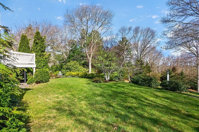 9 Gray Birch Road, Sandwich, MA 02537