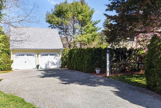 9 Gray Birch Road, Sandwich, MA 02537