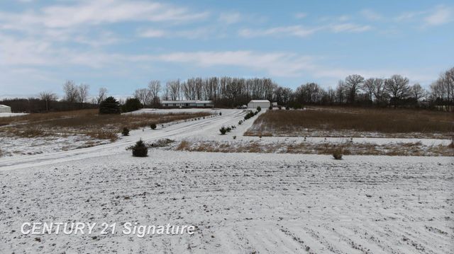 4625 E Hibbard Road, Corunna, MI 48817