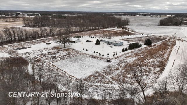 4625 E Hibbard Road, Corunna, MI 48817