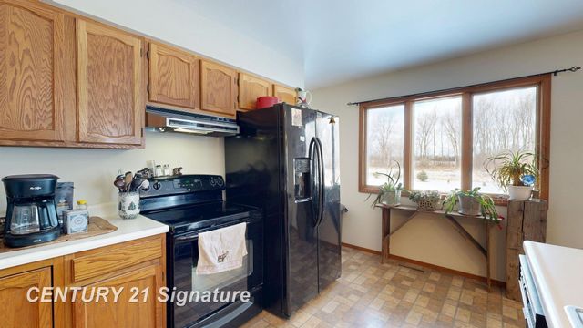 4625 E Hibbard Road, Corunna, MI 48817