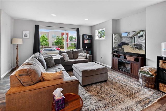 117 Milky Way, Madison, WI 53718