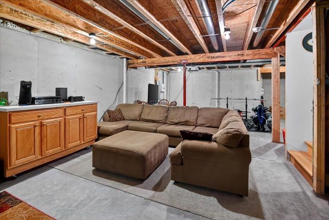 117 Milky Way, Madison, WI 53718