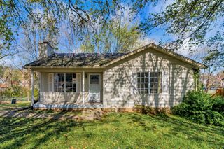 106 Hampton Dr, La Vergne, TN 37086