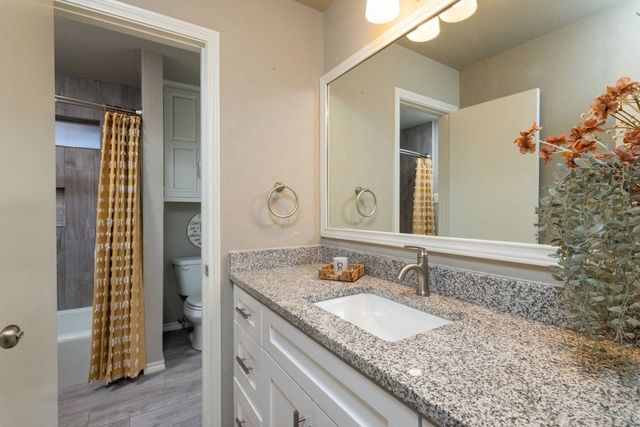 1813 Lakeside Drive, Arlington, TX 76013