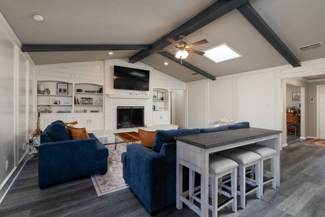 1813 Lakeside Drive, Arlington, TX 76013