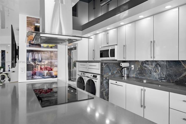 19667 Turnberry Way 20B, Aventura, FL 33180