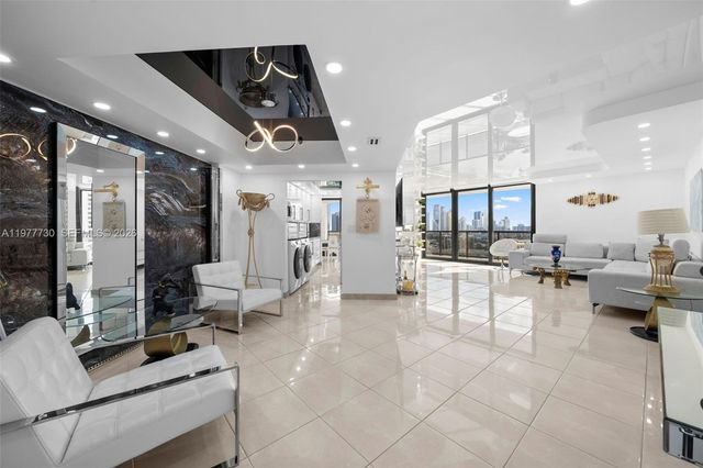 19667 Turnberry Way 20B, Aventura, FL 33180