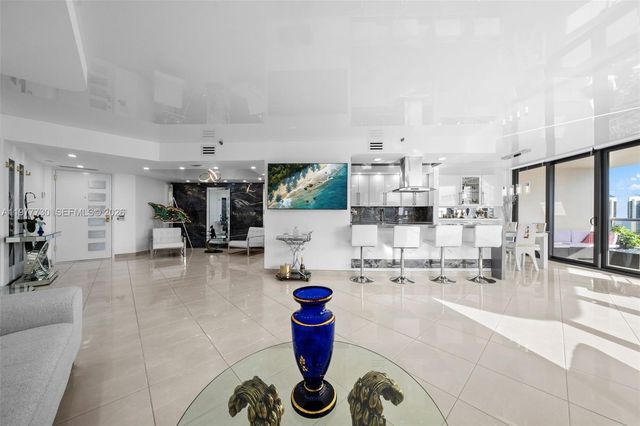 19667 Turnberry Way 20B, Aventura, FL 33180