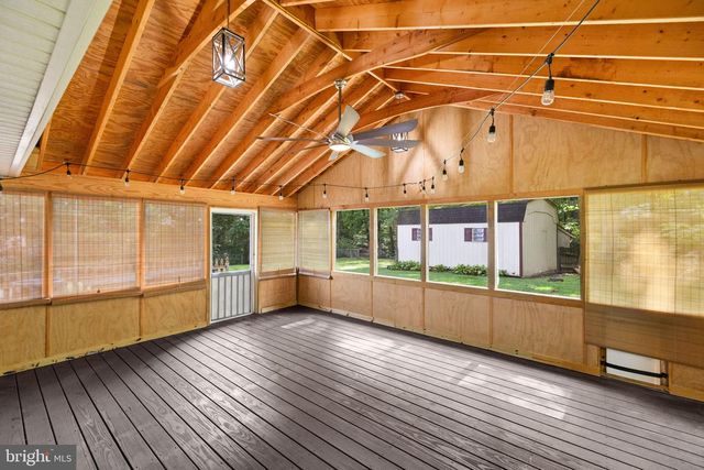 498 BROOKE RD, Fredericksburg, VA 22405