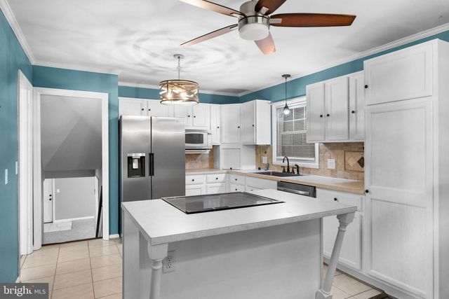 498 BROOKE RD, Fredericksburg, VA 22405