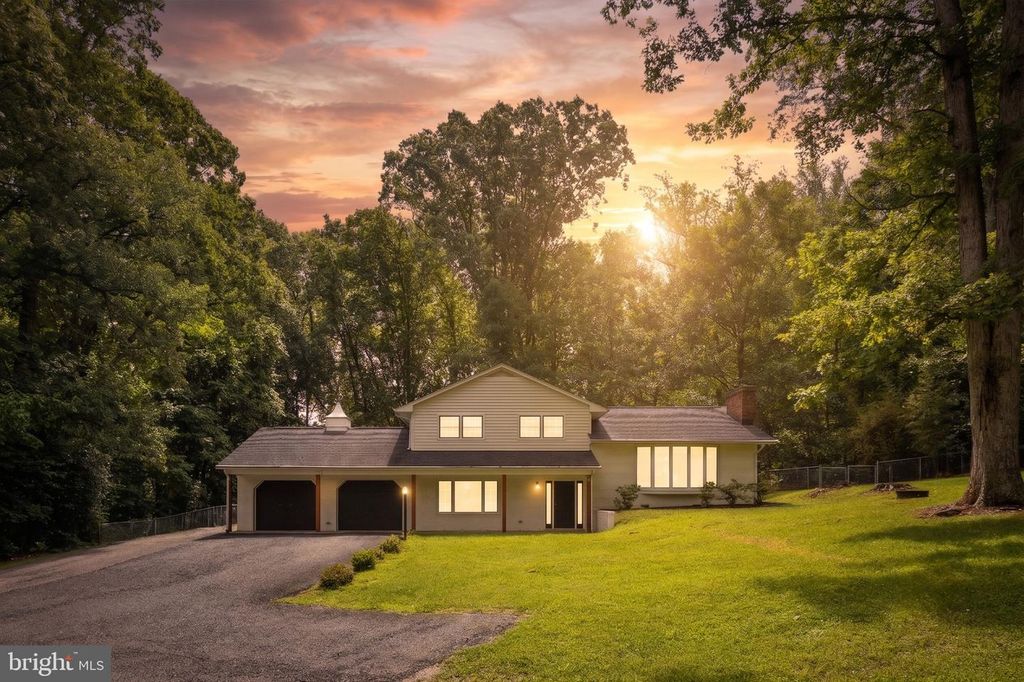 498 BROOKE RD, Fredericksburg, VA 22405