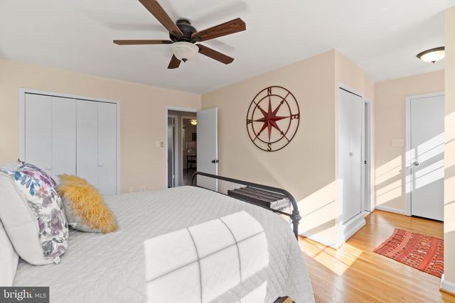 9762 CARDINAL RD, Fairfax, VA 22030