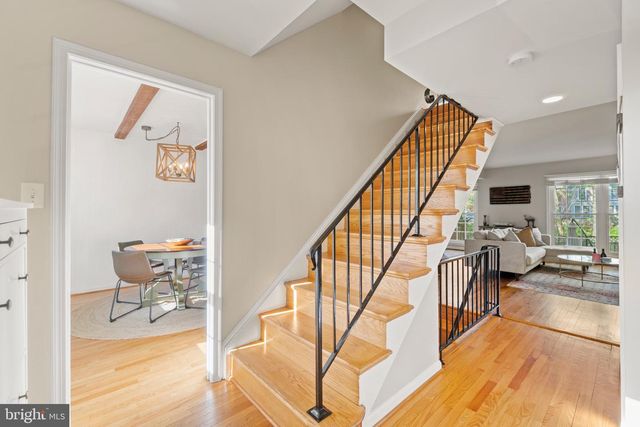 9762 CARDINAL RD, Fairfax, VA 22030