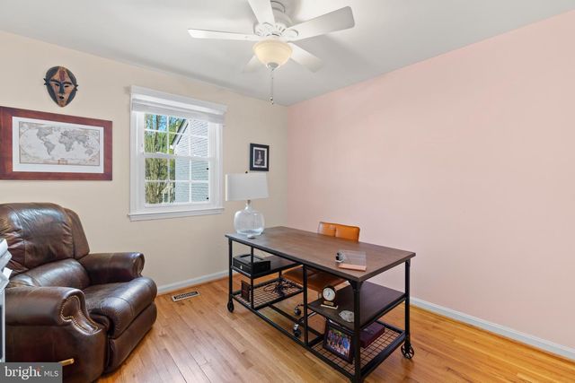 9762 CARDINAL RD, Fairfax, VA 22030