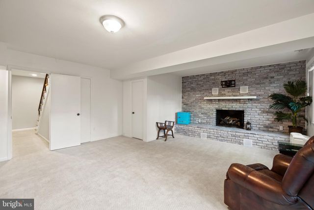 9762 CARDINAL RD, Fairfax, VA 22030