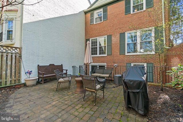 9762 CARDINAL RD, Fairfax, VA 22030