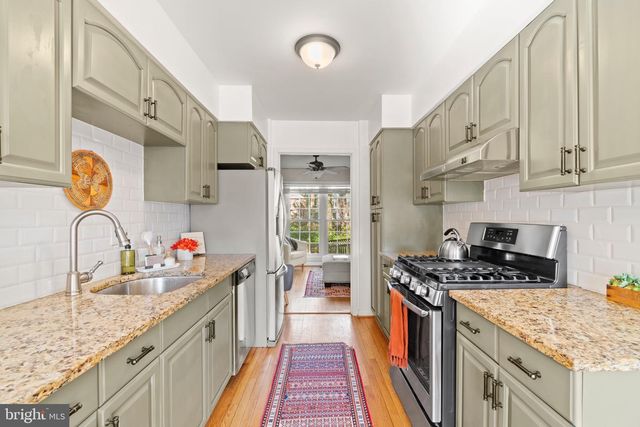 9762 CARDINAL RD, Fairfax, VA 22030