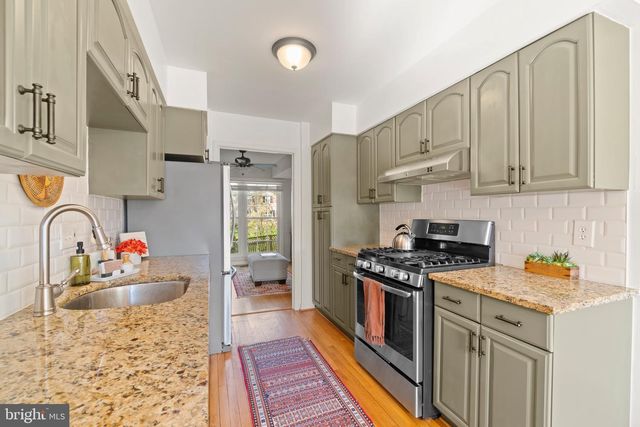 9762 CARDINAL RD, Fairfax, VA 22030