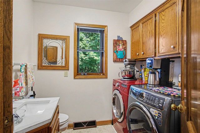 7930 Crestview Drive, Belmont, MI 49306