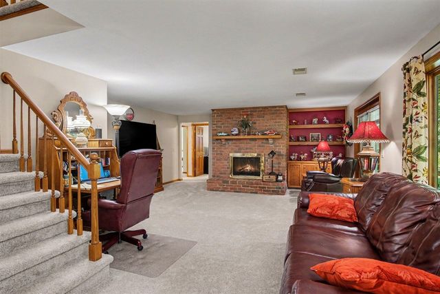 7930 Crestview Drive, Belmont, MI 49306