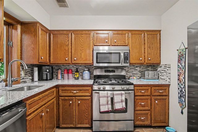 7930 Crestview Drive, Belmont, MI 49306