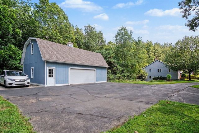 7930 Crestview Drive, Belmont, MI 49306