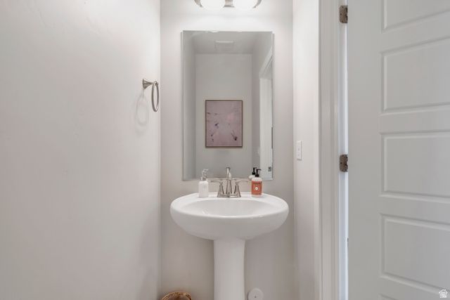 5959 W LAKE AVE, South Jordan, UT 84009