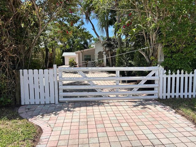 4793 Badger Avenue, West Palm Beach, FL 33417