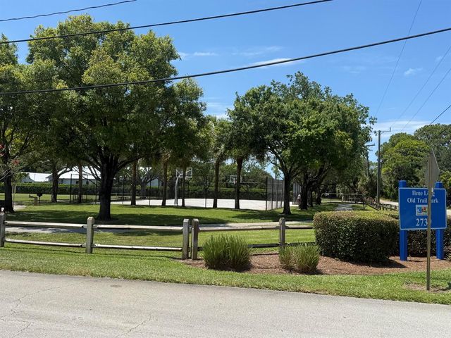 4793 Badger Avenue, West Palm Beach, FL 33417