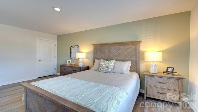 71 Cain Hollow Way, Asheville, NC 28806