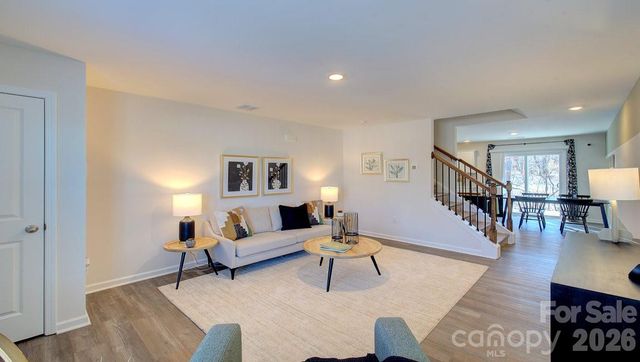 71 Cain Hollow Way, Asheville, NC 28806