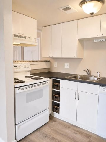 217 Church St 105, Galveston, TX 77550