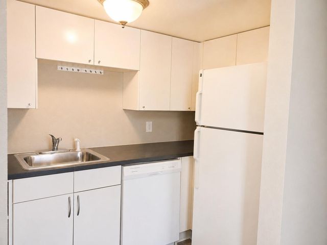 217 Church St 105, Galveston, TX 77550