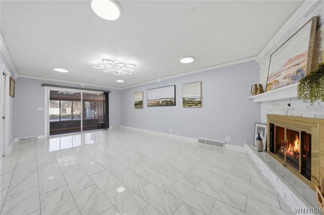 205 Troy Del Way, Amherst, NY 14221