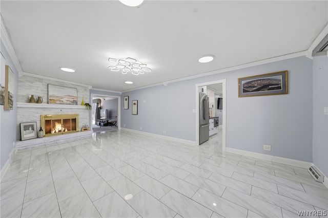 205 Troy Del Way, Amherst, NY 14221